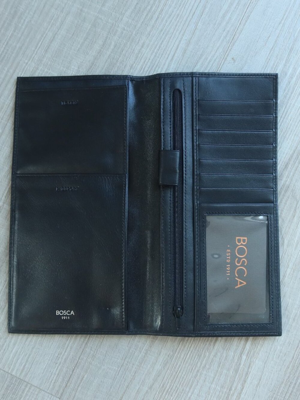 NWOT BOSCA Old Leather Flight Attendant passport wallet folder travel lux black